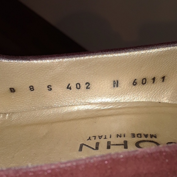 St John Burgundy wine Velvet 2 1/4" Heels - Picture 8 of 8